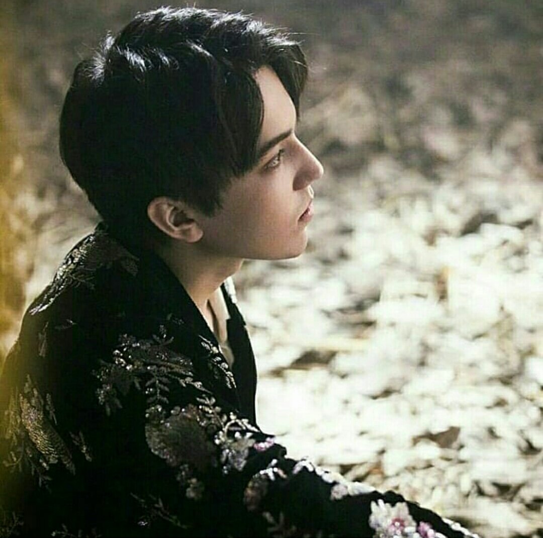 Dimash_dears_kz's tweet photo. Жиырма бесінші себебі: 
25) МУЗЫКАНЫ ЖАН ТӘНІМЕН СҮЙЕДІ
Музыка Димаш аға үшін - бәрі. Миының 90% музыкадан құрылған. Тамырларынан қан орнына музыка ағатын😃, өз ісін шексіз сүйетін жан. Бізде оны шексіз жақсы көреміз.
#HappyBirthdayDimash
#DimashBestSinger
@dimash_official https://t.co/49Qba1ifzR