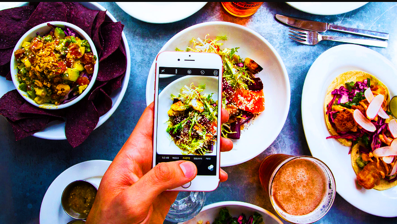 ShubhamSujal's tweet image. Being a #businessowner it is always a fantasy to grab the best ROI and reach the potential customer and serve better than boasters. 
Figure out what are the things you are missing while others have hands-on..........
getupdatedaily.com/social-media-f…