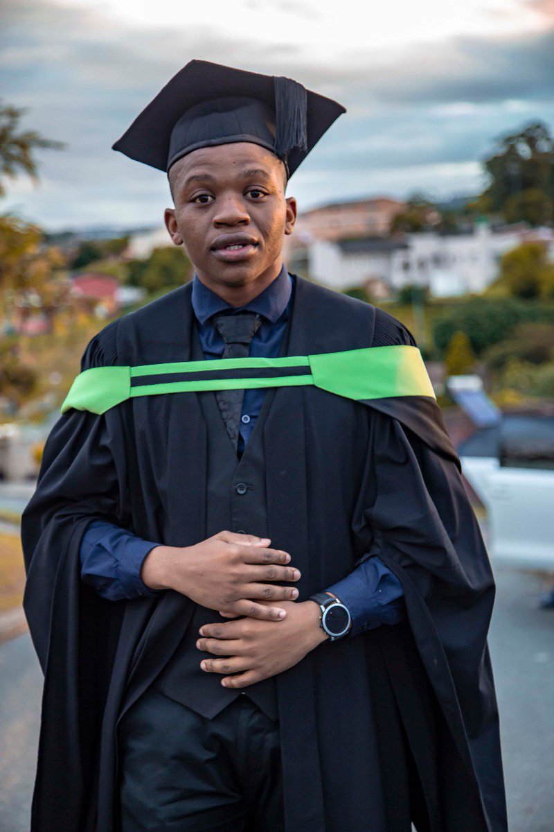 LiftOff_SA's tweet photo. Graduation Party Photography https://t.co/0RvEr0r5cI