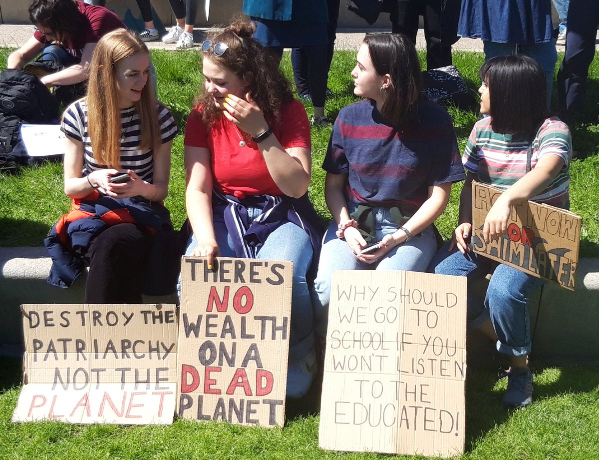 irisedges's tweet photo. Incredibly moved by the passion and determination of the school strike protesters. #FridaysForFuture #Edinburgh https://t.co/LaMH8e0GEC