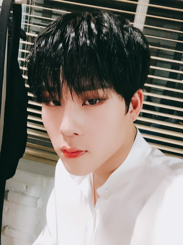 jooheon_1016_'s tweet photo. [#ジュホン] World Tour in Japanチケットよやく openなりました!
もんべべ~ ぼくのかお みにきてくれるひと~  #みてみてっ https://t.co/DRWeOtiWO4