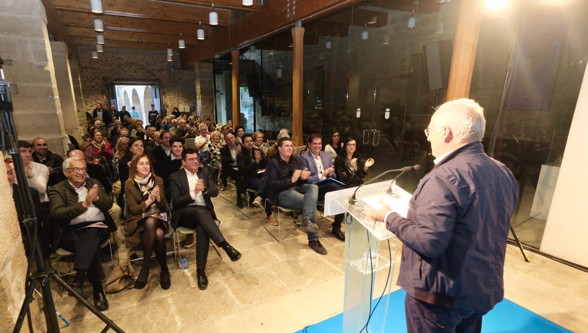 Hemos recorrido toda La Rioja durante esta campaña electoral. En cada rincón hemos visto ilusión, confianza y optimismo de cara al #26M. Gracias a todos por vuestro apoyo estos días y por darnos fuerzas para ganar estas Elecciones. 
#SigamosMejorando #CentradosEnTuFuturo