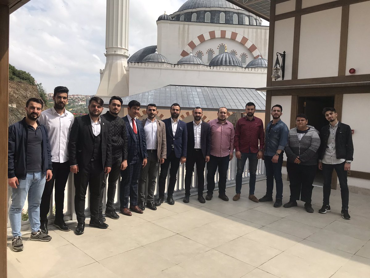 eyupakgenclik's tweet photo. Genelbaşkanımız ve Cumhurbaşkanımız Recep Tayyip Erdoğan’ın teşrifleriyle Alibeyköy - Güzeltepe Mahallemizde ki Hacı Osman Torun Camii’nin açılışı gerçekleştirildi. @cihatbiradli @RTErdogan https://t.co/Kc3WNLf3qG