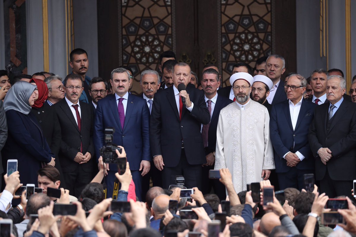 eyupakgenclik's tweet photo. Genelbaşkanımız ve Cumhurbaşkanımız Recep Tayyip Erdoğan’ın teşrifleriyle Alibeyköy - Güzeltepe Mahallemizde ki Hacı Osman Torun Camii’nin açılışı gerçekleştirildi. @cihatbiradli @RTErdogan https://t.co/Kc3WNLf3qG