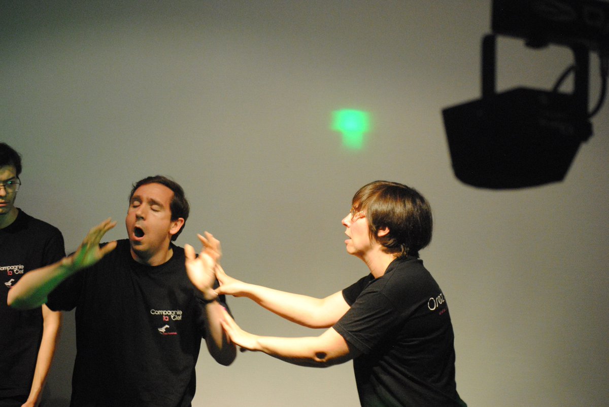Cielaclef's tweet photo. Hier soir, l’impro à la une était… surprenante. En partant de la seconde guerre mondiale, à l’explosion de Pluton on est passé par toutes les époques ! (spectacle amateur) 
N'hésitez pas à consulter notre Instagram pour plus de photos : @cielaclef 👍 https://t.co/7QwcyEdCXw