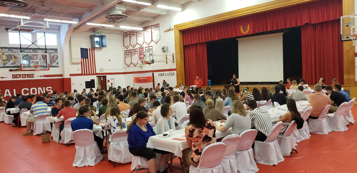 Falcon_update's tweet photo. The Senior Awards Breakfast has begun! What a great morning for @2019firelands 
@MrsKeenerFHS @FHSFalcnPrin 
#FirelandsFalcons https://t.co/N4xli3q9MV