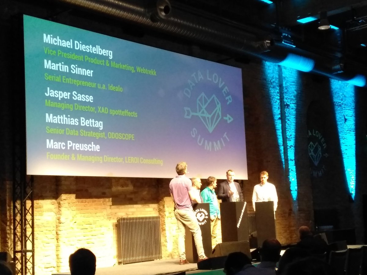 Webtrekk_Espana's tweet photo. #DataLoverSummit
No podía faltar un #panel.
 Uno en el que predomina cómo podemos utilizar la tecnología para #mejorar la #experiencia de usuarios así como para maximizar la eficacia de los procesos de #digitalización empresarial. 
10/10! ✔️ https://t.co/7ohGZCDZEz