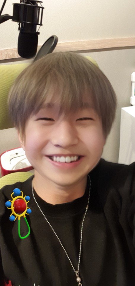 jinvlyyy's tweet photo. @offclASTRO 
세상에...이랗게 귀여운걸 이제 본 나 반성해...
내가 하면 진짜 못난이던데ㅠㅠ
역시 내가 자랑할만하다!!ㅜㅠ❣❣ https://t.co/Dc1a5L9evt