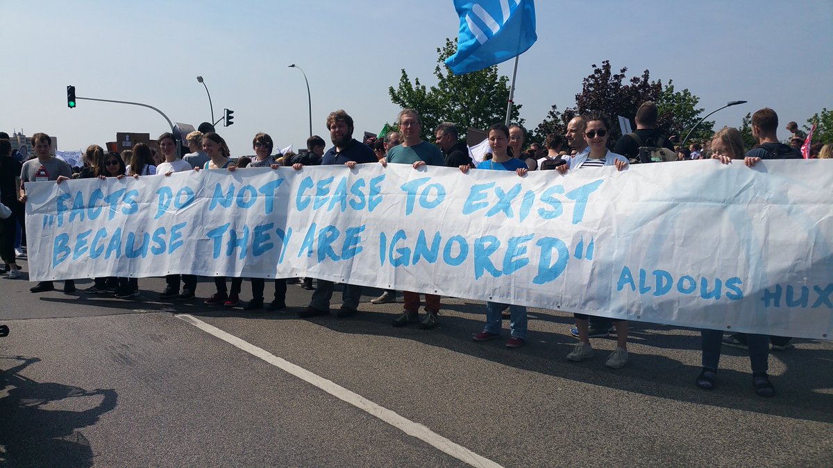 MEVorrath's tweet photo. “Facts do not cease to exist because they are ignored.” - Aldous Huxley Unterwegs mit @seaice_de vom @AWI_de 
#FridaysForFuture @sciforfuture #Scientists4Future #ExtinctionRebelion #ClimateActionnow #ClimateStrike #ClimateJustice https://t.co/3K3e4vCeUd
