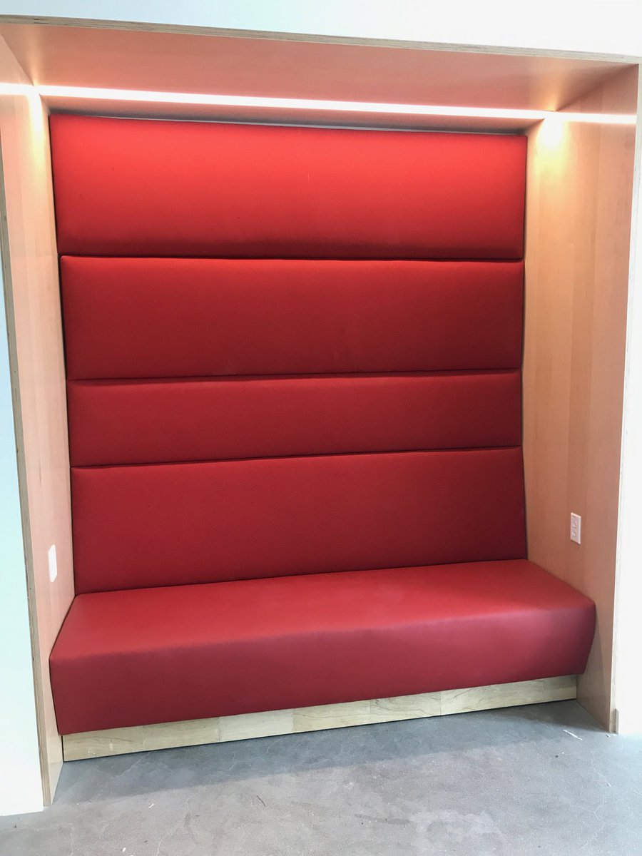 OrangeChairCstm's tweet photo. University of Cincinnati’s NEW Lindner School of Business getting installed after almost a year of fabrication better pix to follow #KZFarchitecture #ucbearcats #gobearcats #commercialdesign #cincinnatidesign #coolseating #banquet https://t.co/ph9QL72HdT