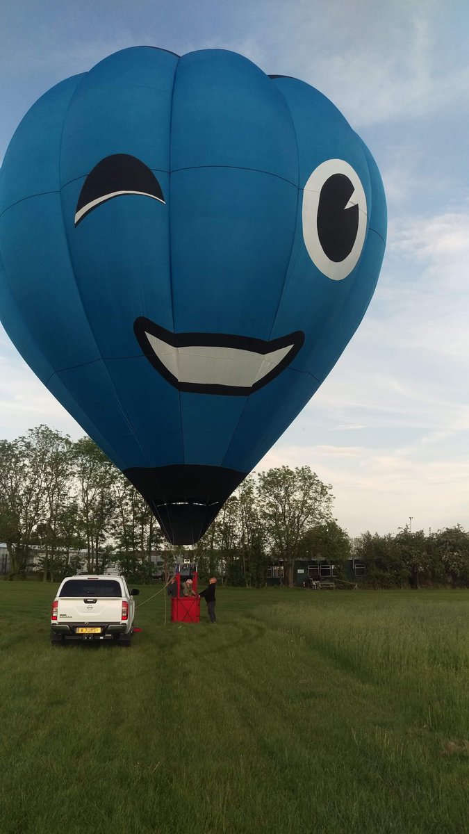 kxnnyl's tweet photo. G-KENL finally flies, my first homebuilt Hot Air Balloon #hundredsofhourssewing #meme #hotairballoon #yesimadeit https://t.co/cB9HNCmcfc
