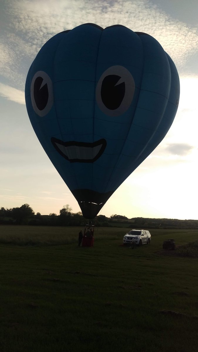 kxnnyl's tweet photo. G-KENL finally flies, my first homebuilt Hot Air Balloon #hundredsofhourssewing #meme #hotairballoon #yesimadeit https://t.co/cB9HNCmcfc