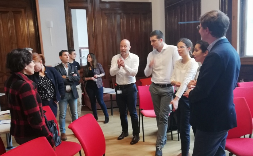 La_CPCU's tweet photo. 1er #REX de l'appli mobile développée par @Citykomi avec la data d'@enedis_paris, @ENGIEgroup, @La_CPCU, #Climespace dans le challenge #DataCity pour connaitre les travaux autour de chez soi, testée à Paris 4è. Rdv au DemoDay le 12 juin https://t.co/MGr69cdYFC. @Mairiedu4e https://t.co/DGP2CrMpyR