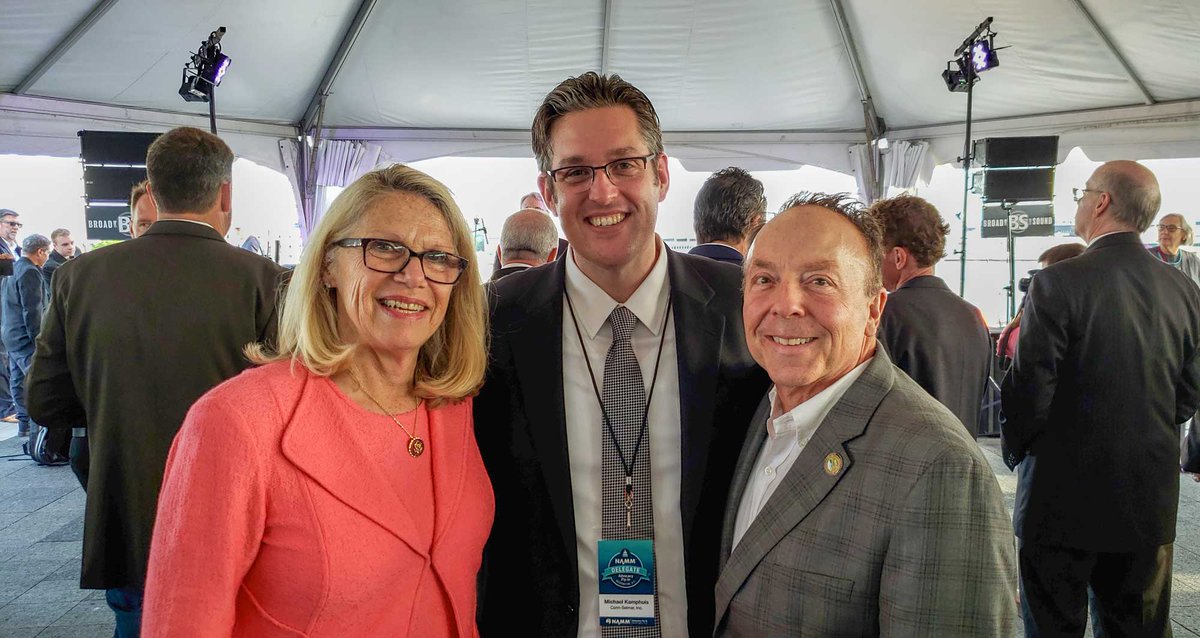Michael Kamphuis with West Virginia Commissioner of Arts, Culture and History Randall Reid-Smith and Congresswoman Carol Miller. Where they collaborated to help bring many instruments to West Virginia via the Save the Music program. #nammflyin