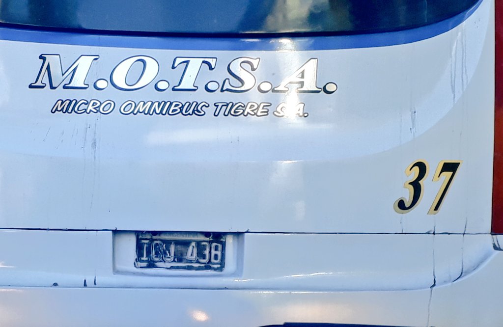 LuzDeGiro_com's tweet photo. Más vivos de la #PatenteTapada en #Tigre #Pacheco #Linea720
Todos los bondis igual 🤦♂️
Seguimos insistiendo que la @InfoCNRT y el @MindeTransporte se pongan a trabajar en serio de una vez.
#Djdeltransito @TapameLaPatente @ernestoarriaga @jotaleonetti #TransitoTigre
#BuenViernes https://t.co/A1FJoFolJ3