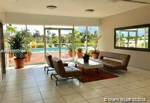 TopSoFloRealtor's tweet image. Call Michael REMAX 305-807-6399 $1350 per month
Apartment for rent 1/1.5 bath  in OCEANVIEW condo in Hallandale FL