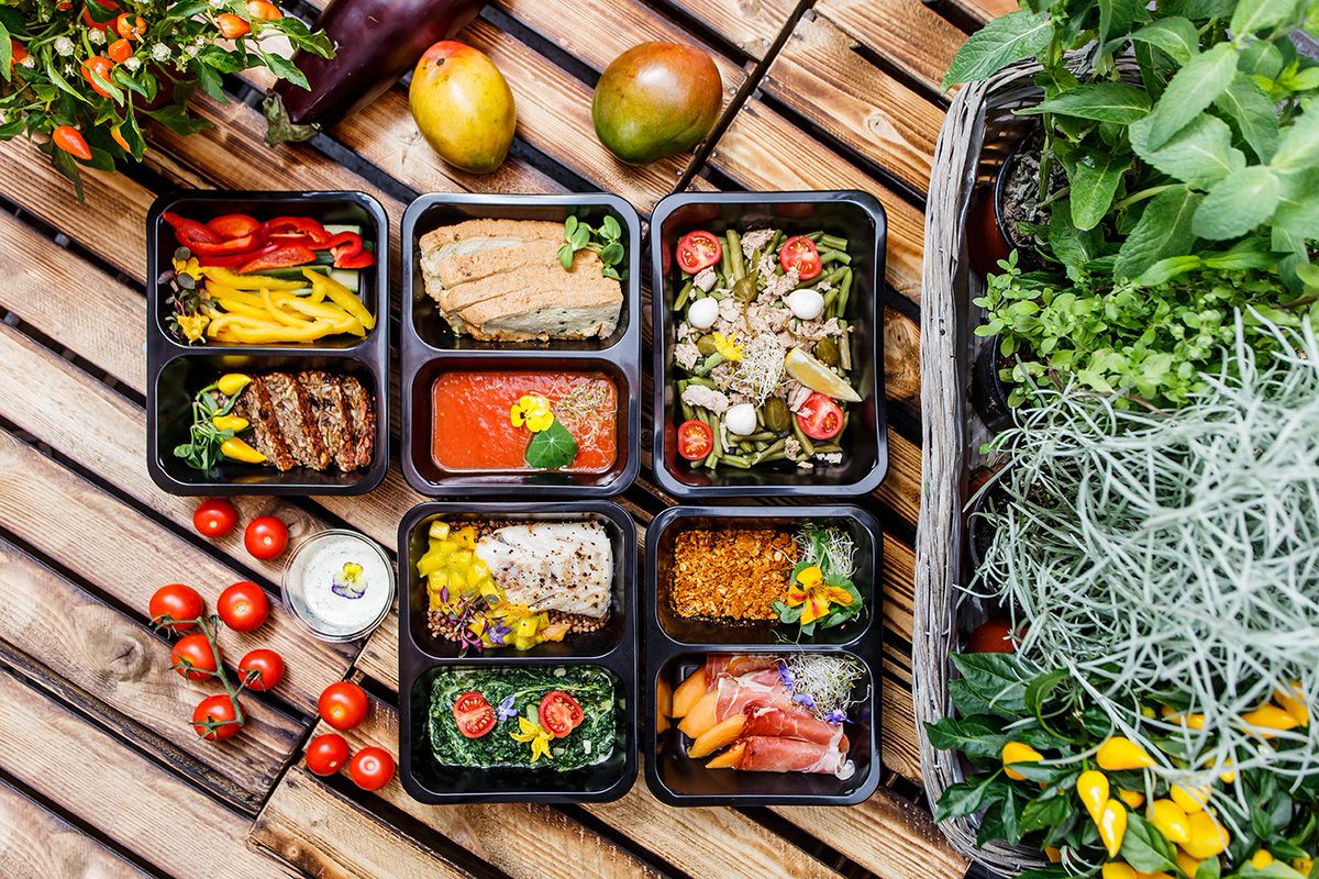 Don't know what to do with leftovers after a meeting or event? Read our tips on how to reduce #foodwaste - officeserve.com/how-to-food-wa…
