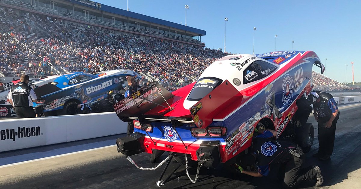 GatesNAmerica's tweet photo. It's always a good day when you get to race against your teammate, just ask @roberthight7000 and @JohnForce_FC of @JFR_Racing !
#GatesAuto #GatesBelts #GatesPolyChain #RobertHight #JohnForce #JohnForceRacing #ForceFriday https://t.co/nkwyqR0g17