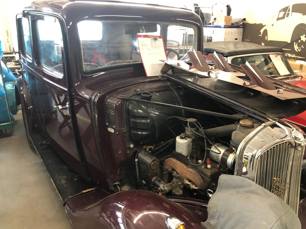 Klassik_Garage's tweet photo. Auch Besitzer von Vorkriegsfahrzeugen vertrauen ihre Raritäten der Klassik Garage Kronberg an. Wann überzeugen auch Sie sich?

#vintageloft #eventlocation #klassikgaragekronberg #eschborn #storage #lift #oldtimer #event #traumwirdwahr #porsche #werkstatt #dailybusiness https://t.co/n1ZUit5XYG