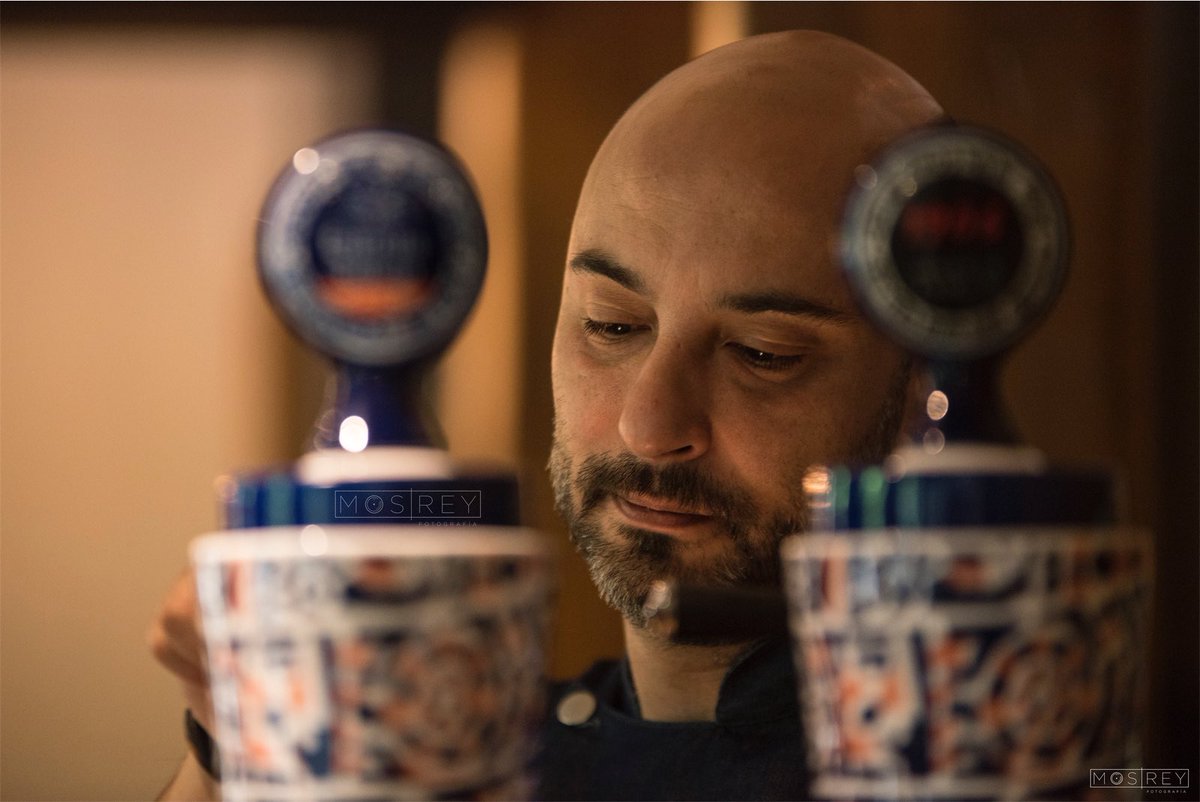 mosreyfoto's tweet image. A quién no le apetece ahora una caña si te la tiran con esa carita ¿ verdad @LuaManuel ? Y mas si es @estrellagalicia #restaurantelúa #lúaMadrid