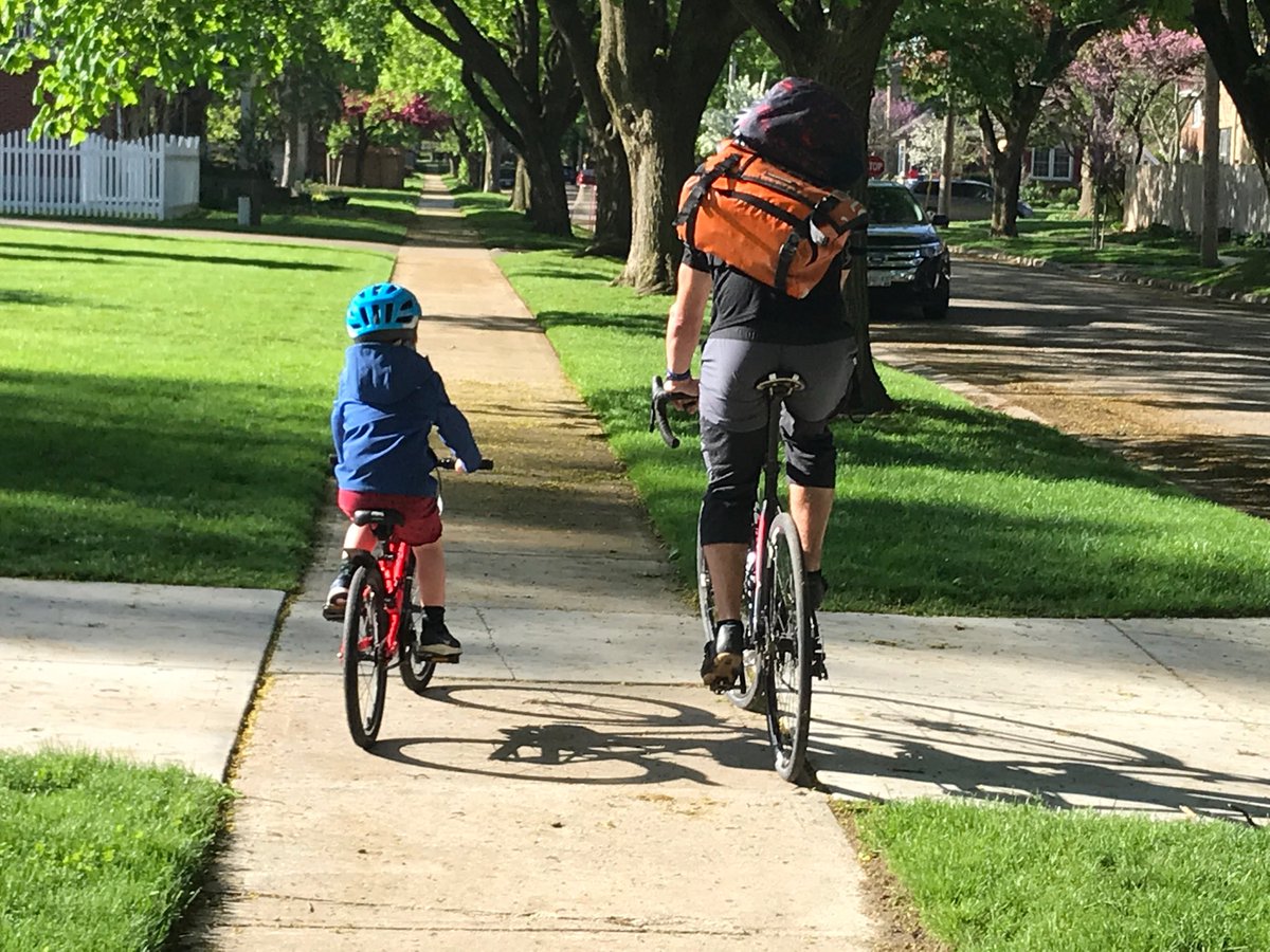 DiedrichsenJorn's tweet photo. Training wheels gone. Next up: carry your own backpack! #activewestern β¦@WATS_UWOβ© https://t.co/WgvOof53FO