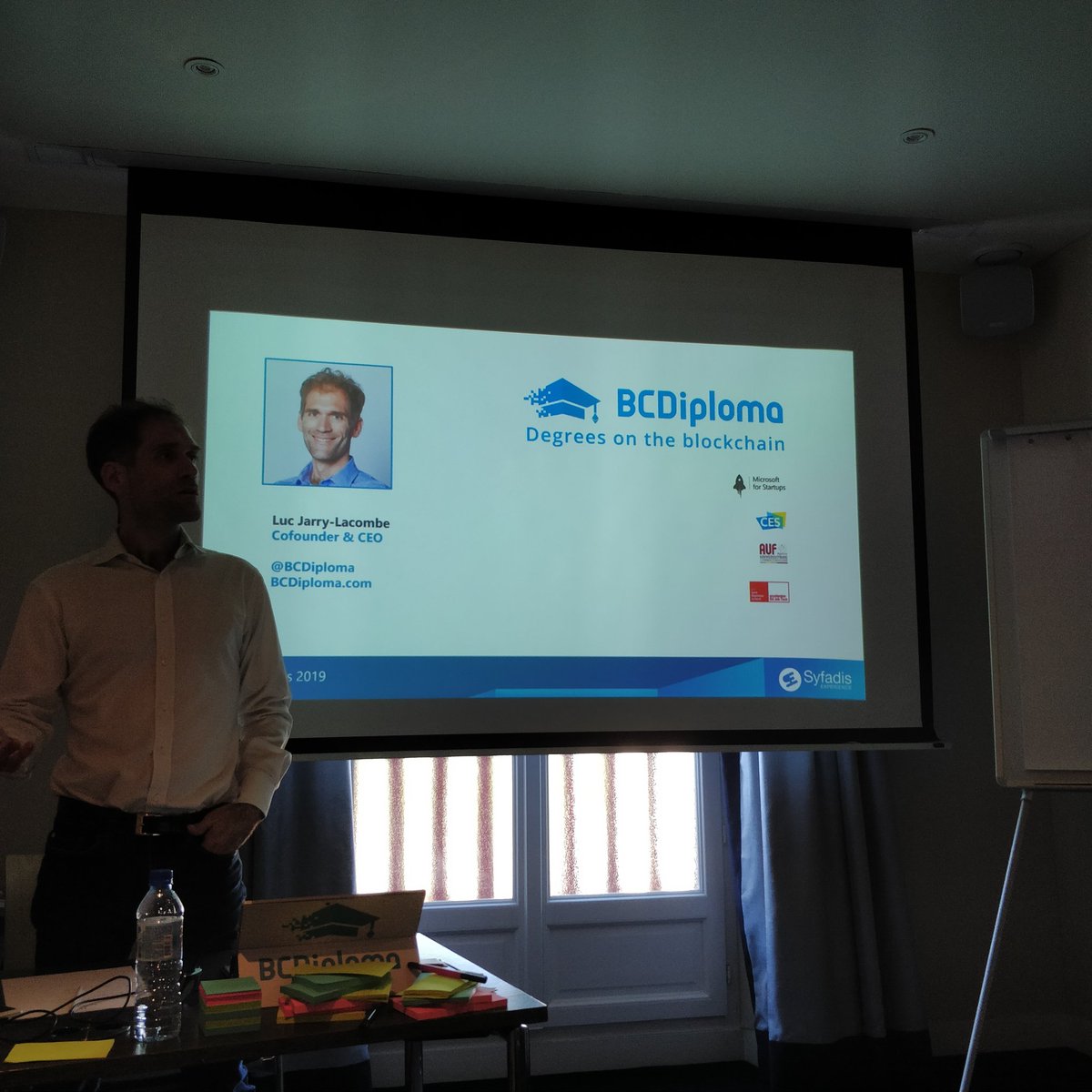 jlnrcdc's tweet photo. Pour terminer le #ClubSyfadis, un atelier sur la #blockchain au service de la certification des #compétences, avec @BCDiploma et @FX_BOGA .
#FutureOfWork #Learning #Elearning #apprentissage #innovation https://t.co/clVAVhAMGI