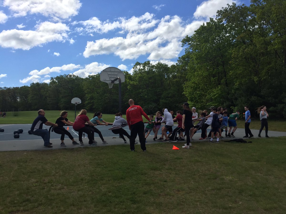 Teachers "versus" students at Crossfit Tug of War!  REMDAWG students are victorious!