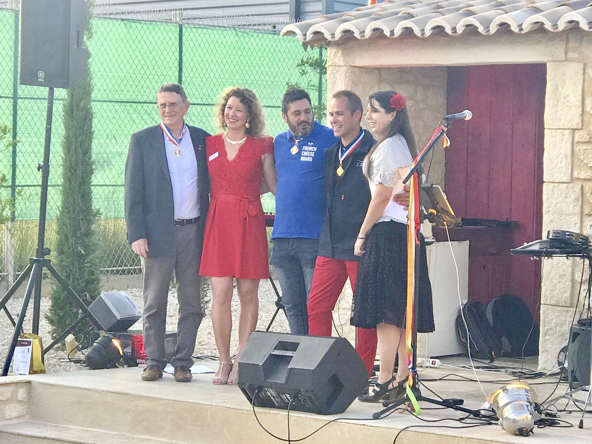 #Nosclientsontdutalent <a href="/barcelonaandco/">Barcelona & co</a> participait hier soir à l'inauguration des nouveaux locaux de Scanzi Piscines qui fêtait aussi ses 10 ans d'entreprise lors d'une soirée exceptionnelle. 🎉 Félicitations à M. Scanzi pour sa longévité, le travail accompli et le titre de MOF !