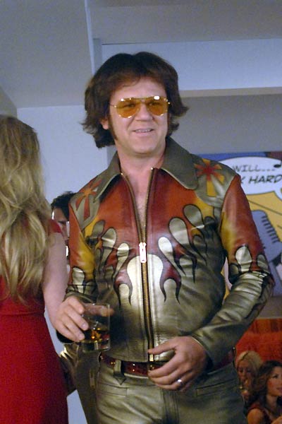 GerardoQuietMan's tweet photo. Si yo fuera #JonCReilly no me importaría vetir así (o si fuera Elvis) https://t.co/f93Qgyz33r