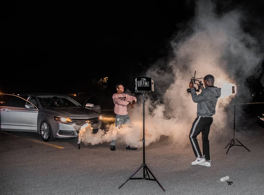 All these smoke cannot drive yo pain away