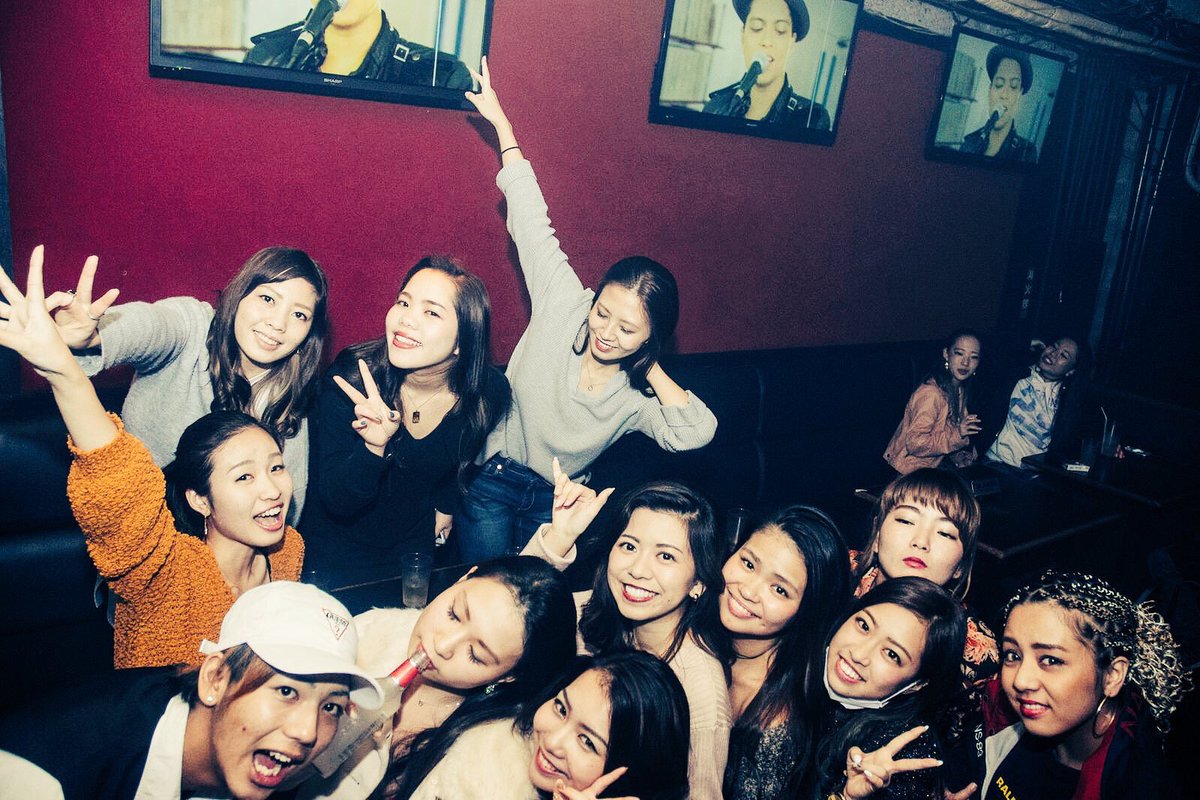 ren0126feet's tweet photo. 私事ですが
今月いっぱいで
club kingdom
辞めることになりました
31日金曜日
気分良くラスト迎えたいので
昔一緒に遊んだ同級生。
最近仲良くなった同級生。
一緒に飲んだ先輩後輩。
たくさんきてほしいです。
予約も受け付けてます。
たくさん
来てくれること願います。

@KingdomOkinawa https://t.co/wgLJemx2xG