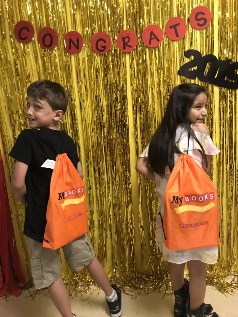 Ms_Ninas_Class1's tweet photo. My students couldn’t be happier to receive these amazing backpacks filled with books to read over the summer! Thank you HISD!
@ReadingMagical @dinakirkconnell @Principal_Rivas @HoustonISD @HoustonTX https://t.co/dw4HejBLsX