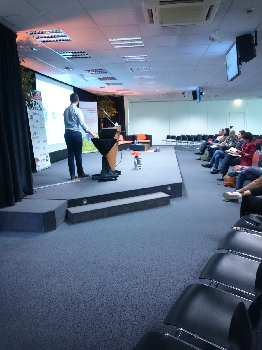 Notre conseiller digital on stage pour parler du #phygital, une transition d'avenir pour les commerçants ! #wpndigital