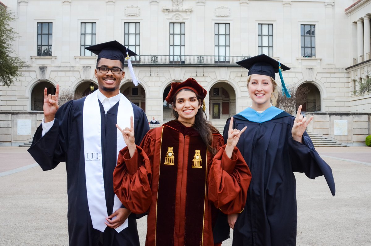 universitycoop's tweet image. Wear your cap and gown in store today for 10% off your purchase!!*
#UT19 #LonghornGrad #WhatStartsHere
*Exclusions apply. Discount taken at register. Expires at 8pm on 5/25/19
