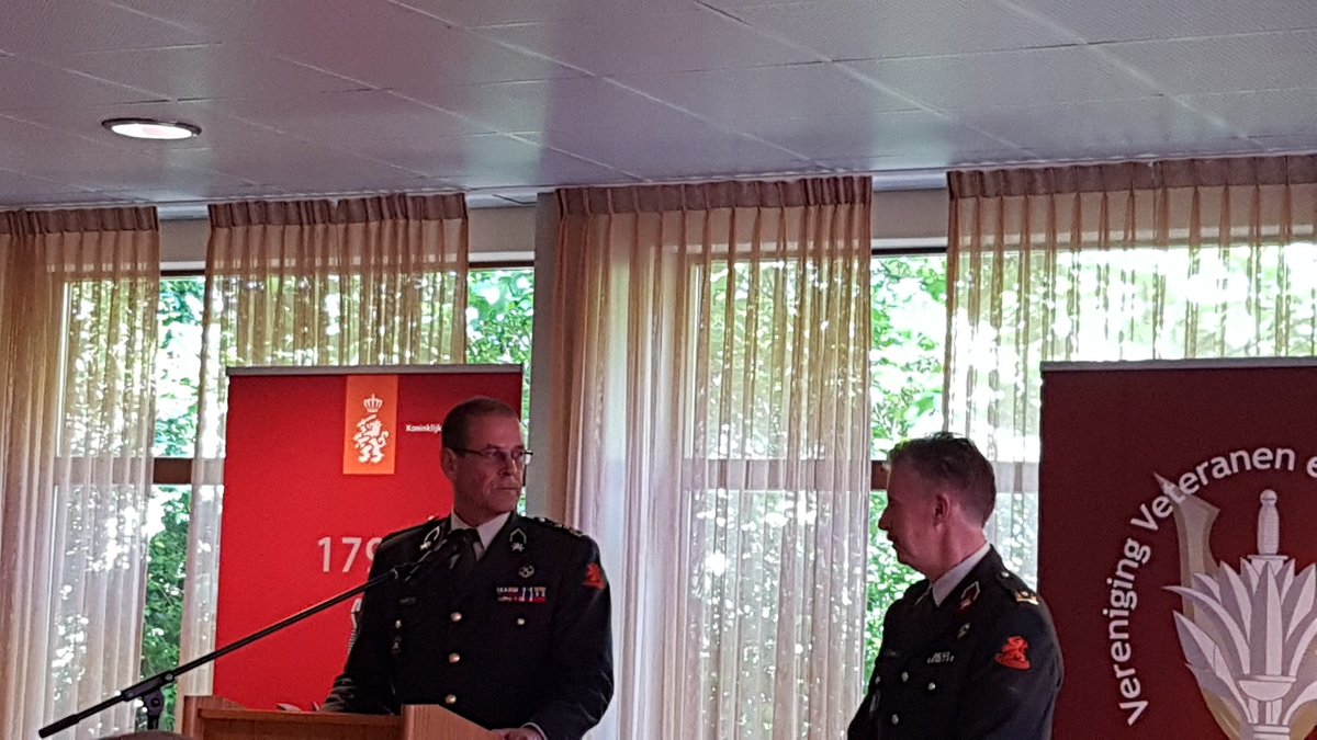 AmyvanSon's tweet photo. Net gehoord. @HansDamen de beste onderhandelaar van Defensie #flohans https://t.co/jEitBhbwkl