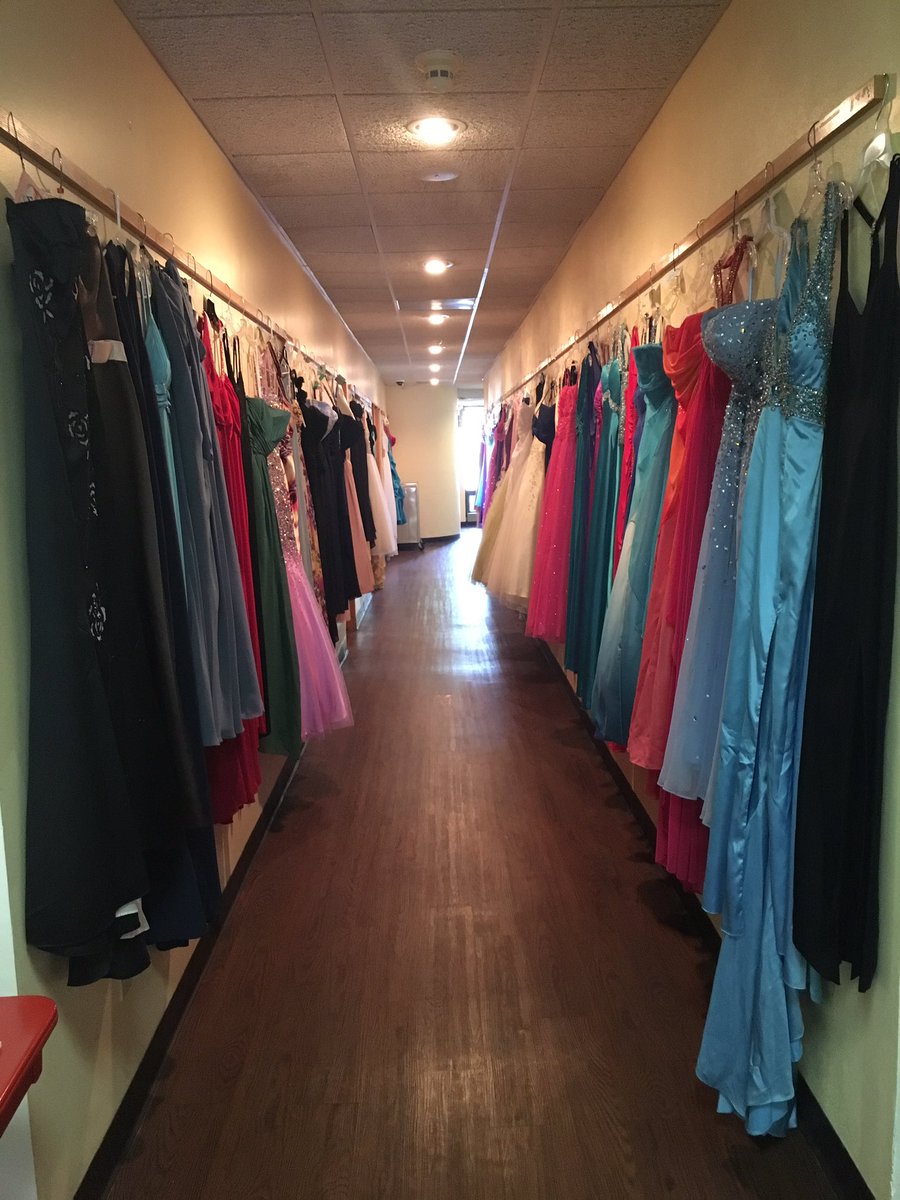 Looking for a dress to wear to prom, graduation, or another formal affair? We’ve got you covered! Stop by during operating hours and browse the selection!  #myhtfl #dressexchange #delcolibraries #havertownlife