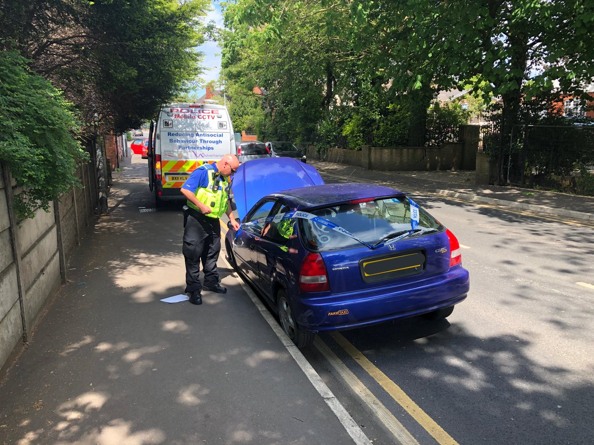 WednesfieldWMP's tweet photo. This dumped car which had collided with the kerb and was underivable has just been recovered. It’s on false plates, also has no insurance MOT or TAX. Off to the crusher for sure!! https://t.co/bb2GHSyg0S