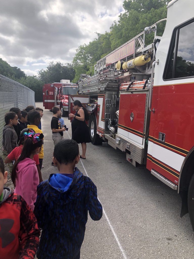 APPayner's tweet photo. Career Day at Starlight Cove! Awesome speakers and presenters getting kids excited about future opportunities! @StarlightCoveEl @southPbcsd https://t.co/P8WKOvepAK