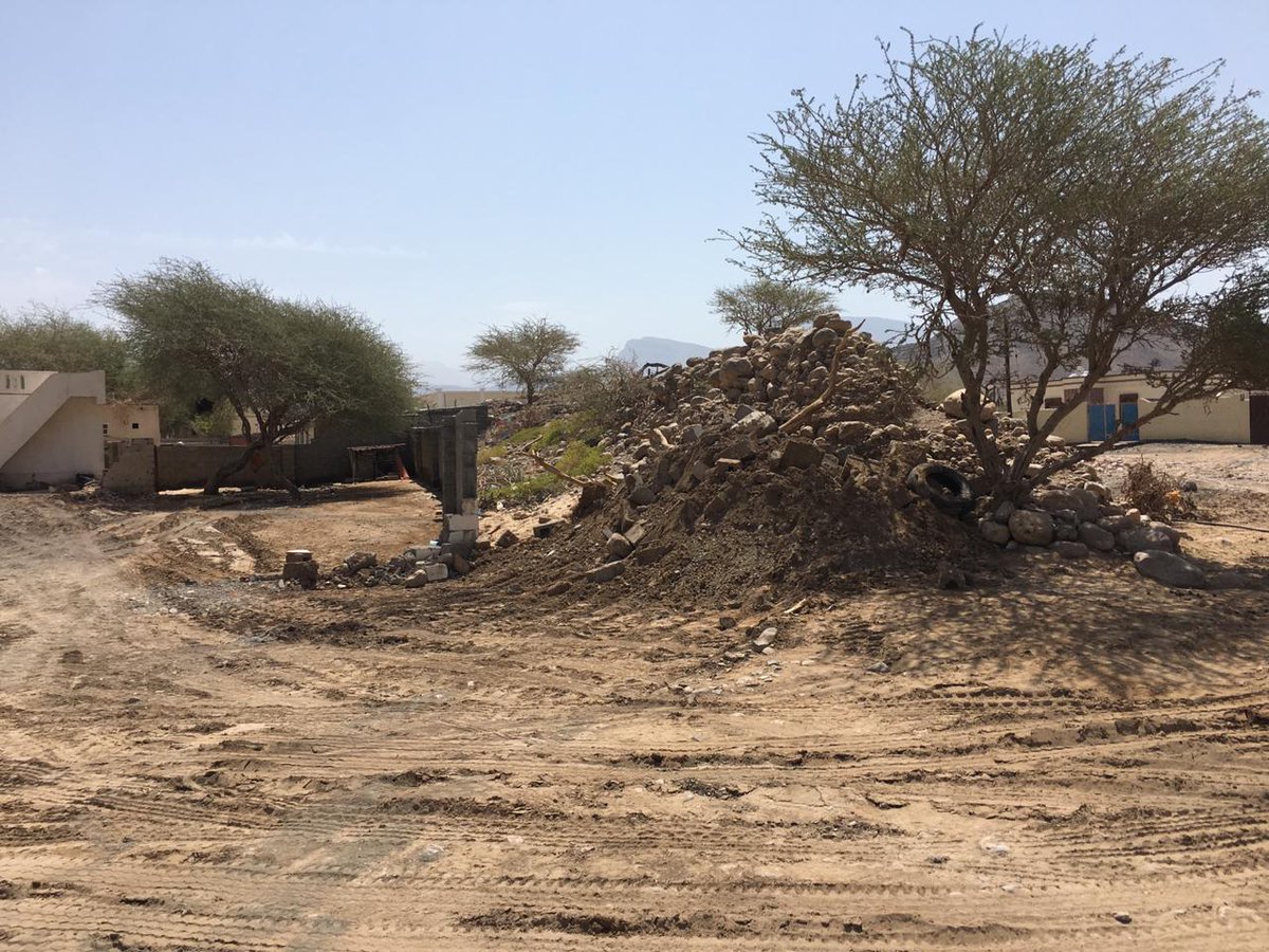 ضمن مشروع الكوارث *(إغاثة)* فريق منح للأعمال الخيرية يساهم في مساعدة أهالي ولاية وادي بني خالد من خلال فريق وادي بني خالد الخيري بدعم مادي في الإصلاحات التي خلفتها الانواء المناخية الأخيرة.

🍂🍂🍂🍂🍂🍂

*نرسم البسمة في حياتكم بطرق متعددة* 🙂

🍀🍀🍀🍀🍀🍀🍀