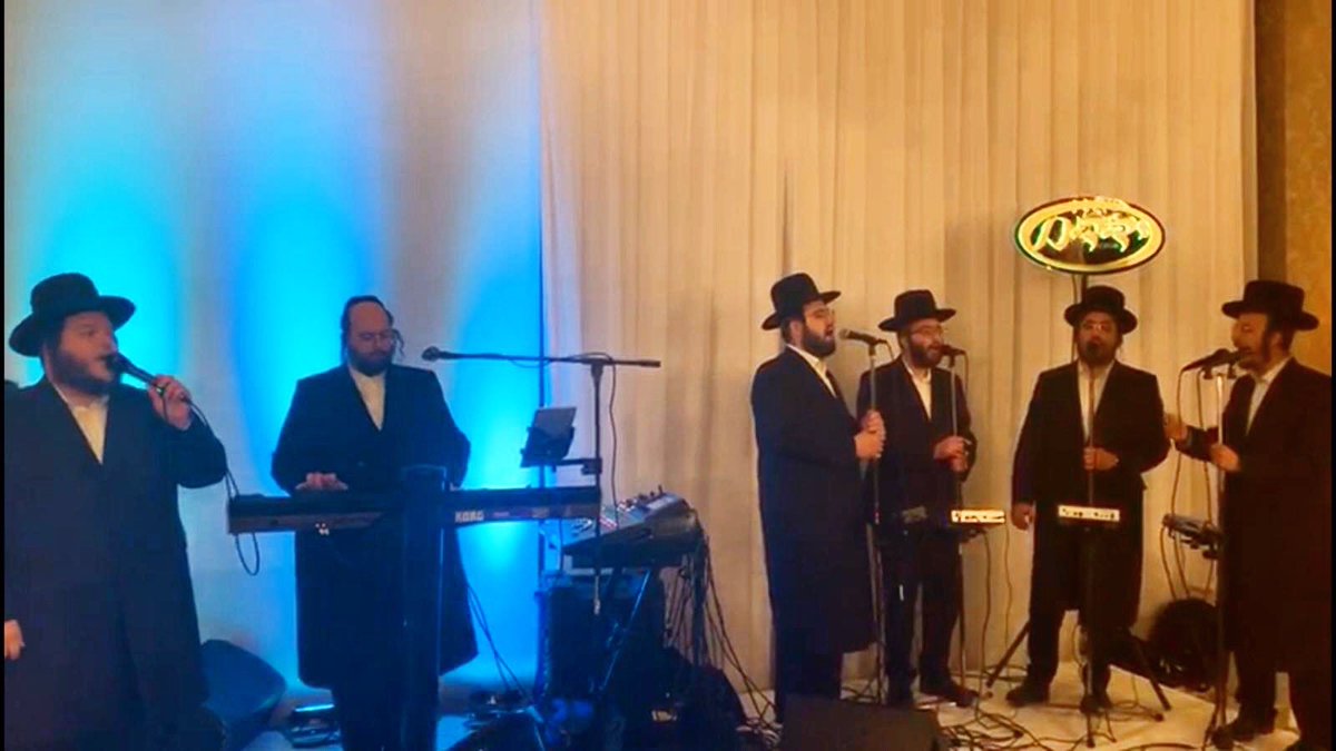 Yedidim Choir (@yedidimchoir) on Twitter photo #wedding in #lakewood with <a href="/LevyFalkowitz/">Levy Falkowitz</a> #music by <a href="/NaftaliS/">Naftali Schnitzler</a> #awesomeperformance #wedding in #lakewood with <a href="/LevyFalkowitz/">Levy Falkowitz</a> #music by <a href="/NaftaliS/">Naftali Schnitzler</a> #awesomeperformance