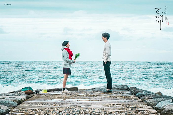 VisitaCorea's tweet photo. Si te apasionan las series, las telenovelas y los doramas coreanos, ¿qué tal visitar algunos sitios de filmación en tu viaje a Corea? 😍 En esta página agrupamos nuestros artículos de "Goblin", "Kingdom", "Descendants of the Sun", "Mr. Sunshine" y otras 🎥 https://t.co/eIITeGPdLO https://t.co/U1QbQTMW1e