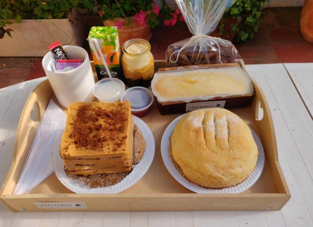LuliIni's tweet photo. Holaa! Con mi hermana estamos tratando de juntar un poco de plata y para el dia del padre estamos vendiendo desayunos, hacemos entregas a domicilio en CABA y algunos alrededores. Dejo un par de fotos, si no te interesa igual me ayudas con un rt, graciass! https://t.co/95O4UkcQ5j