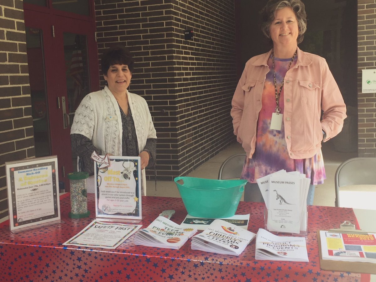 Langford_Sch's tweet image. Summer reading 📖 kickoff with our library partners! #raymondlibrary #read