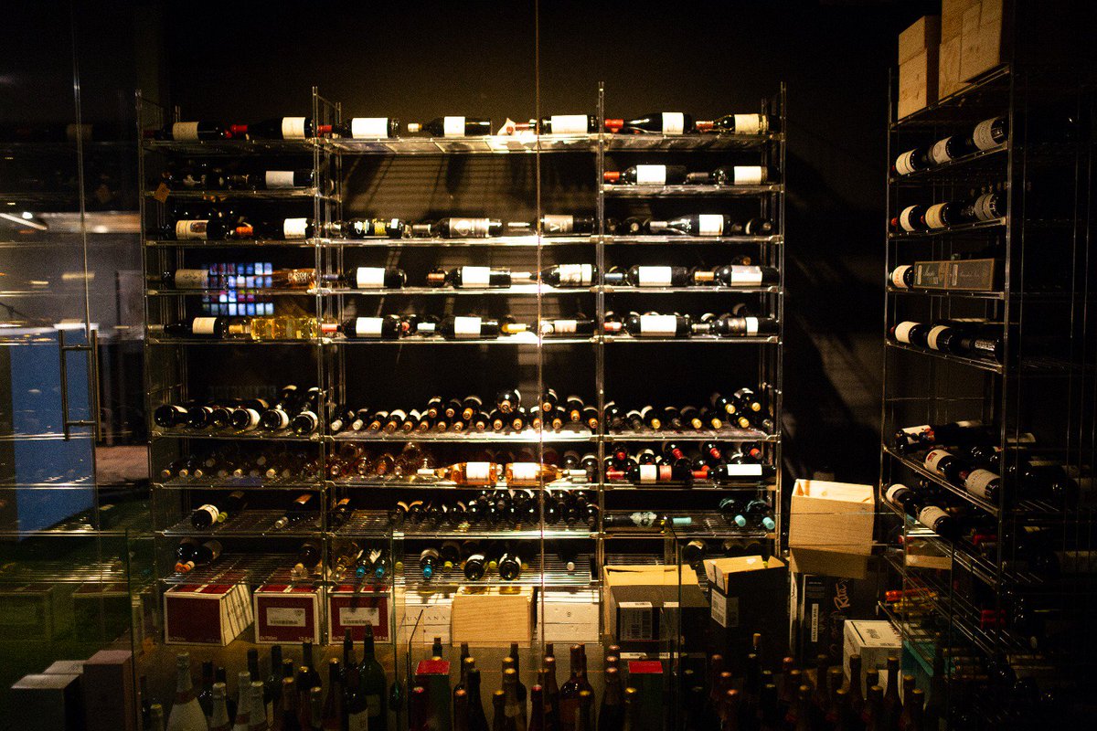 Para los amantes del vino, Club del Vino Restaura 🍷

¿Te gustaría brindar con nosotros?
petimetrerestaurant.com/club_del_vino/