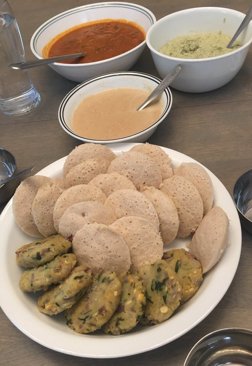  #FridayFeeIing brown rice Idli, Nicchinunde, Sambar, Chutney and jaggery chutney ..  #Foodies