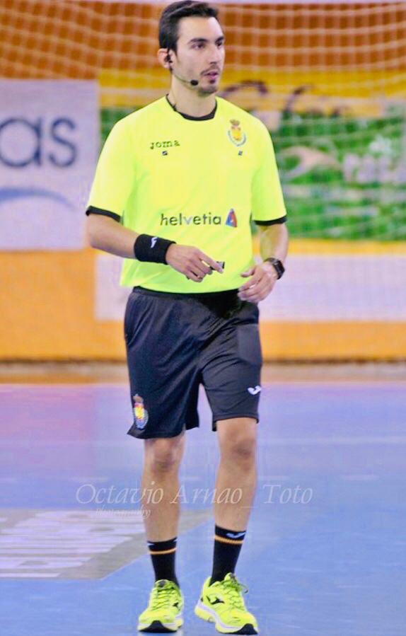 🔈DESIGNACIÓN 🔈

Nuestros compañeros <a href="/robermero/">Roberto Mendoza 🇪🇸</a> y @Riflerini dirigirán la gran final por el ascenso a <a href="/ASOBAL/">ASOBAL</a> 🤾🏽‍♂️
Una pareja de garantía para uno de los mejores partidos de la División de Honor Plata Masculina 👏🏽

Enhorabuena 🎊