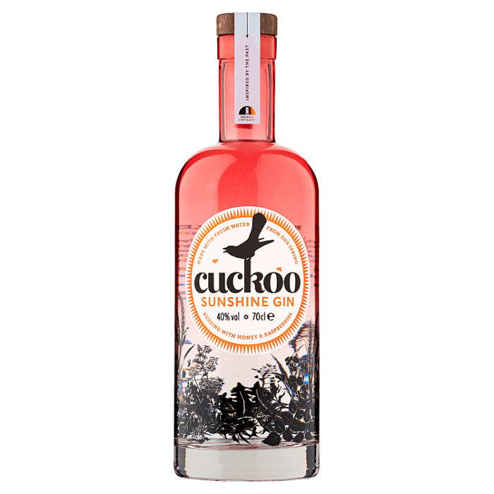 Lancs_Cookbook's tweet photo. Enjoying the sunshine this bank holiday? Look no further than @CuckooGin, an amazing independent distillery in the heart of Lancashire and one of the contributors in our upcoming Lancashire Cook Book! G&amp;T anyone? 🍹

#Lancashire #gin #BankHolidayWeekend https://t.co/3MTzT9JIkh