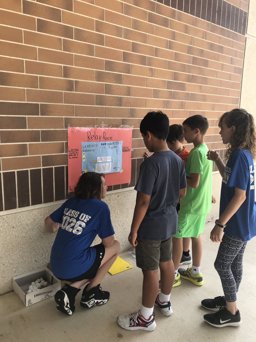 twigr828's tweet image. 5th graders using their leadership skills! @WinkleyElem