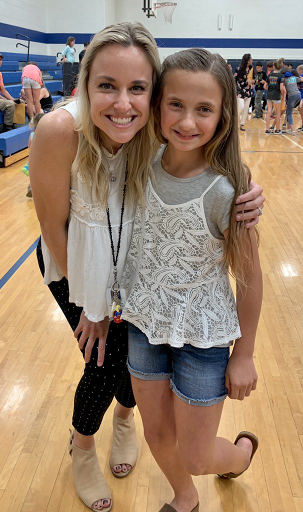 IBMrsBoles's tweet photo. Until next year to some sweet sweet students! Will miss them all so much over summer break ☀️ what an amazing year! @DISD_DIS #DISgrateful https://t.co/5VDKm7gvZt