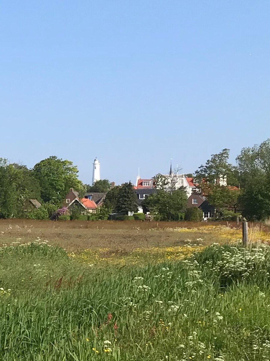 BoksemJan's tweet photo. Na de cursus van gisteren, vandaag ..... rust. Heerlijk! https://t.co/pQTHPJTz8B